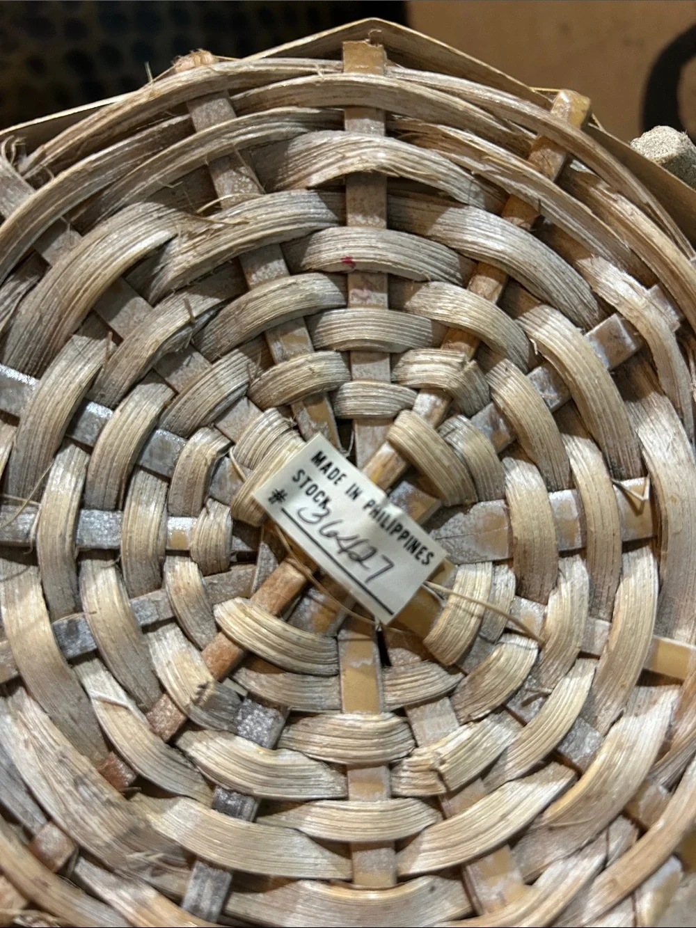 vintage handwoven wicker basket w/ rustic tree limb branch handle & 3D Apples